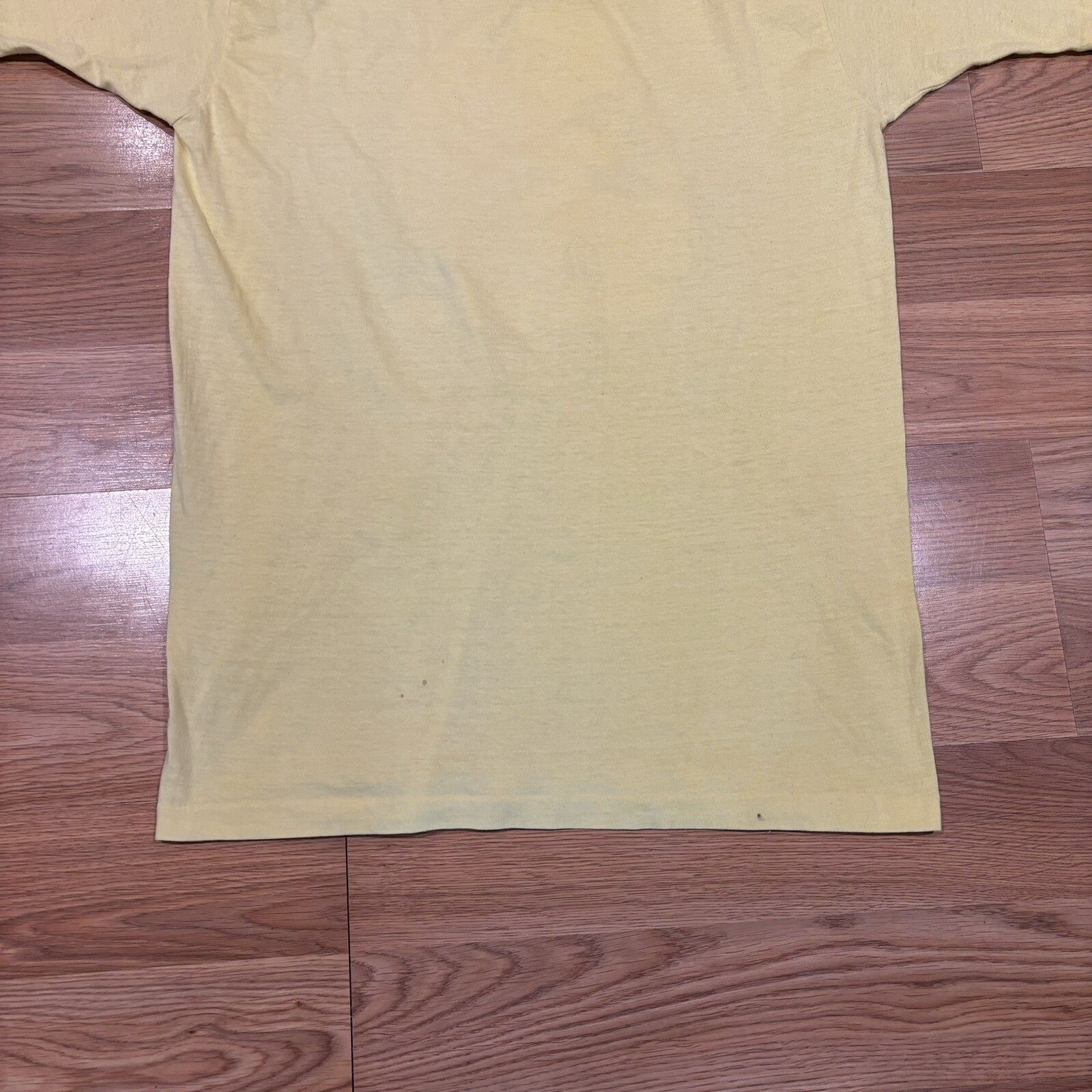 VTG Turtle Shirt Roach 1975 Retro Yellow 1970s Single Stitch Size Large