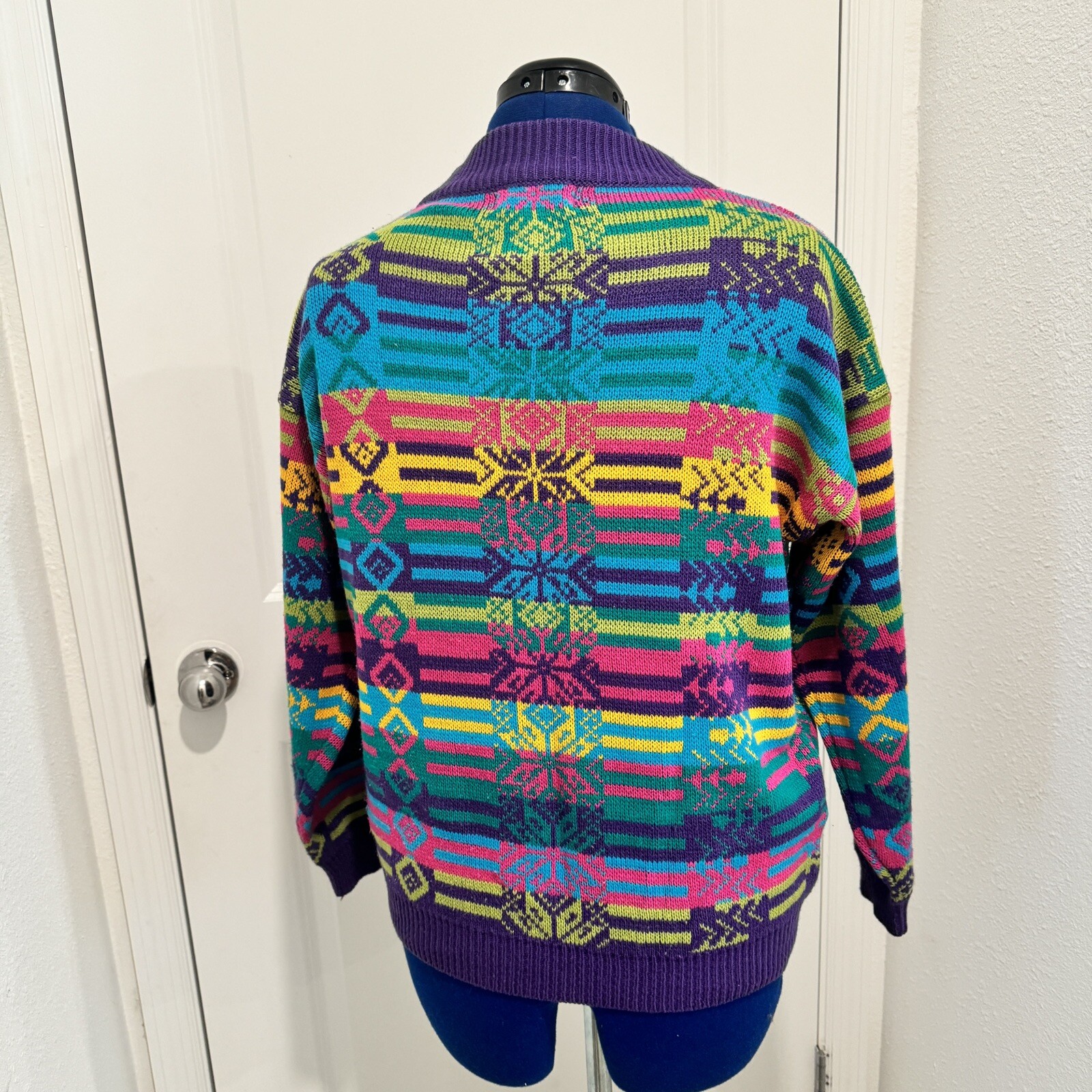 Women’s Vtg Retro Pull Over Sweater Size Medium 80s 90s Colorful Retro Rainbow