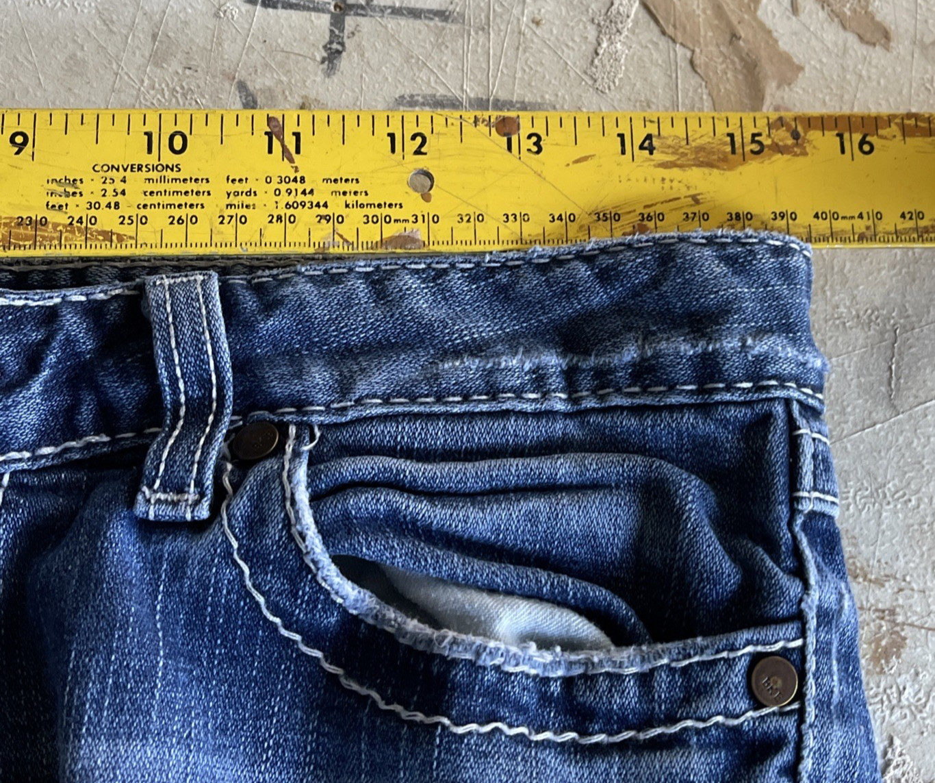 VTG BKE Madison Jeans Womens Sz 29×31.5 Flared Distressed Holes Tears Fraying