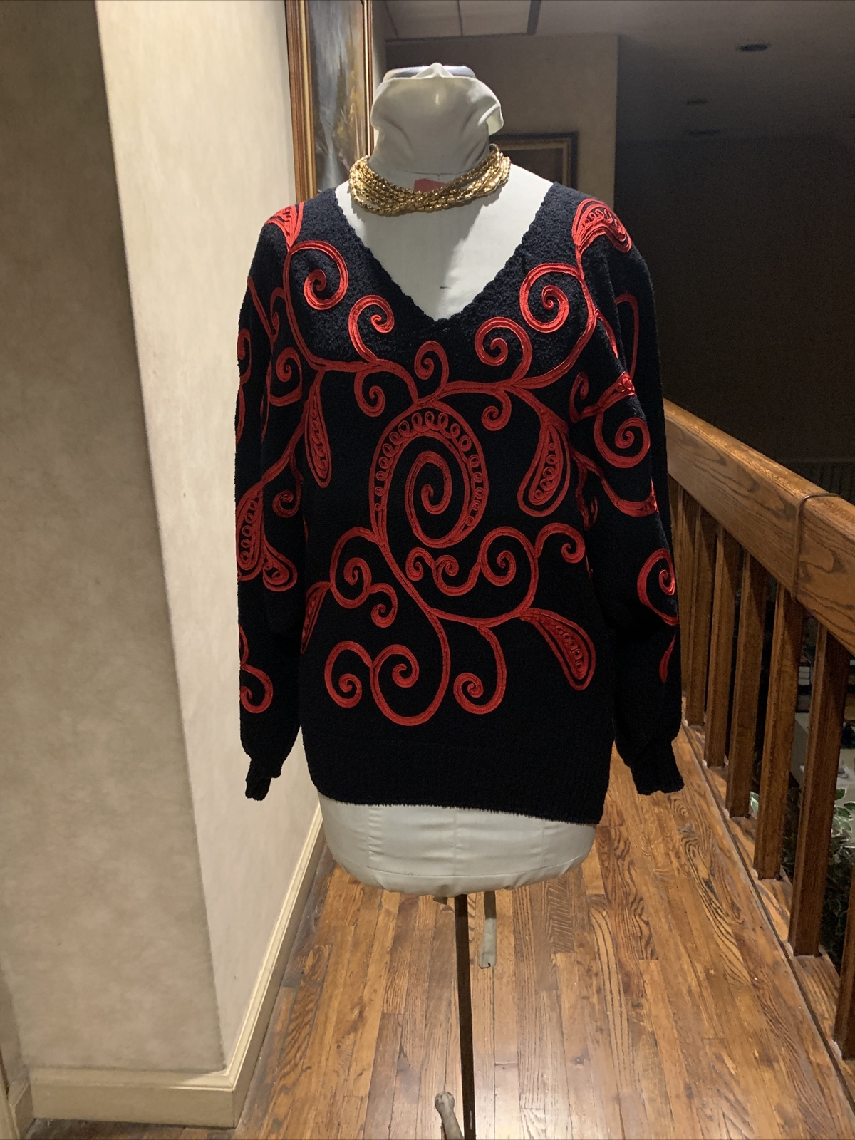 VINTAGE AMAZING DESIGN PETER LYNNE NEW YORK BLACK WOOL RED RIBBON SWEATER SZ.4/L