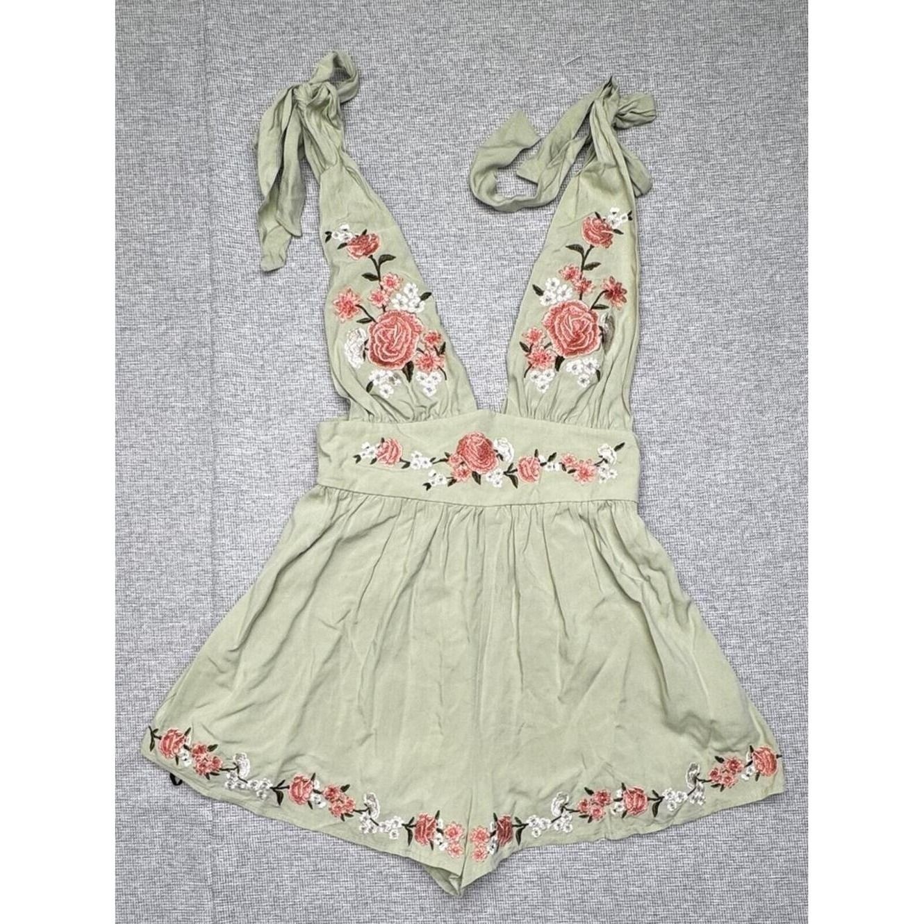 Forever 21 Sage Green Floral Embroidered Tie Strap Romper Sz S Boho NWT