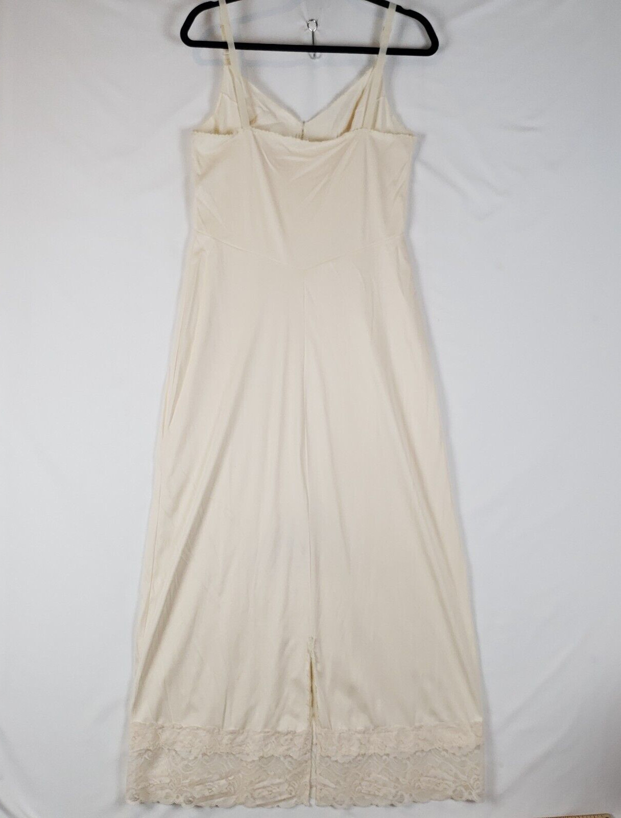 Vintage Olga Long Nylon Slip Womens 34 Body Silk Lace Trim Beige Color Transfer