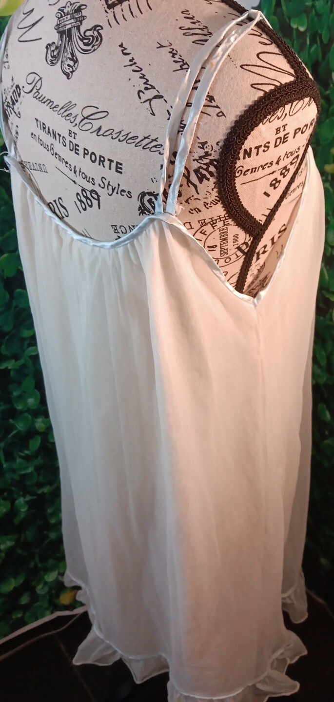 Dsigner Vintage White Blue Trim Nightgown Size Small #5527 Read Description