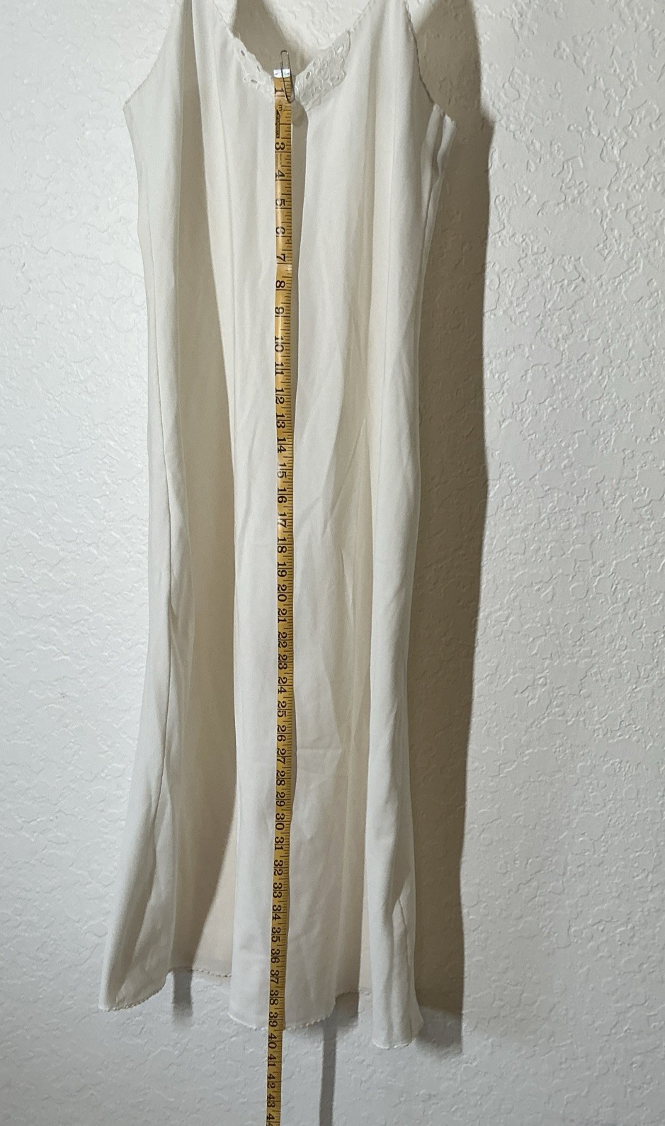VTG Vanity Fair Full Slip Ivory 34 32”/ 48 Scalloped Trim Retro Pinup USA Made