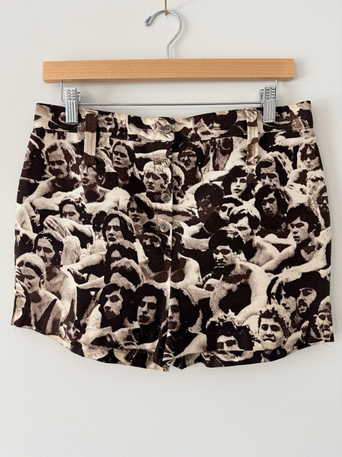 Vintage 1969 Baron Wolman Woodstock Crowd Print Shorts 60s Hot Pants Pop Art NY