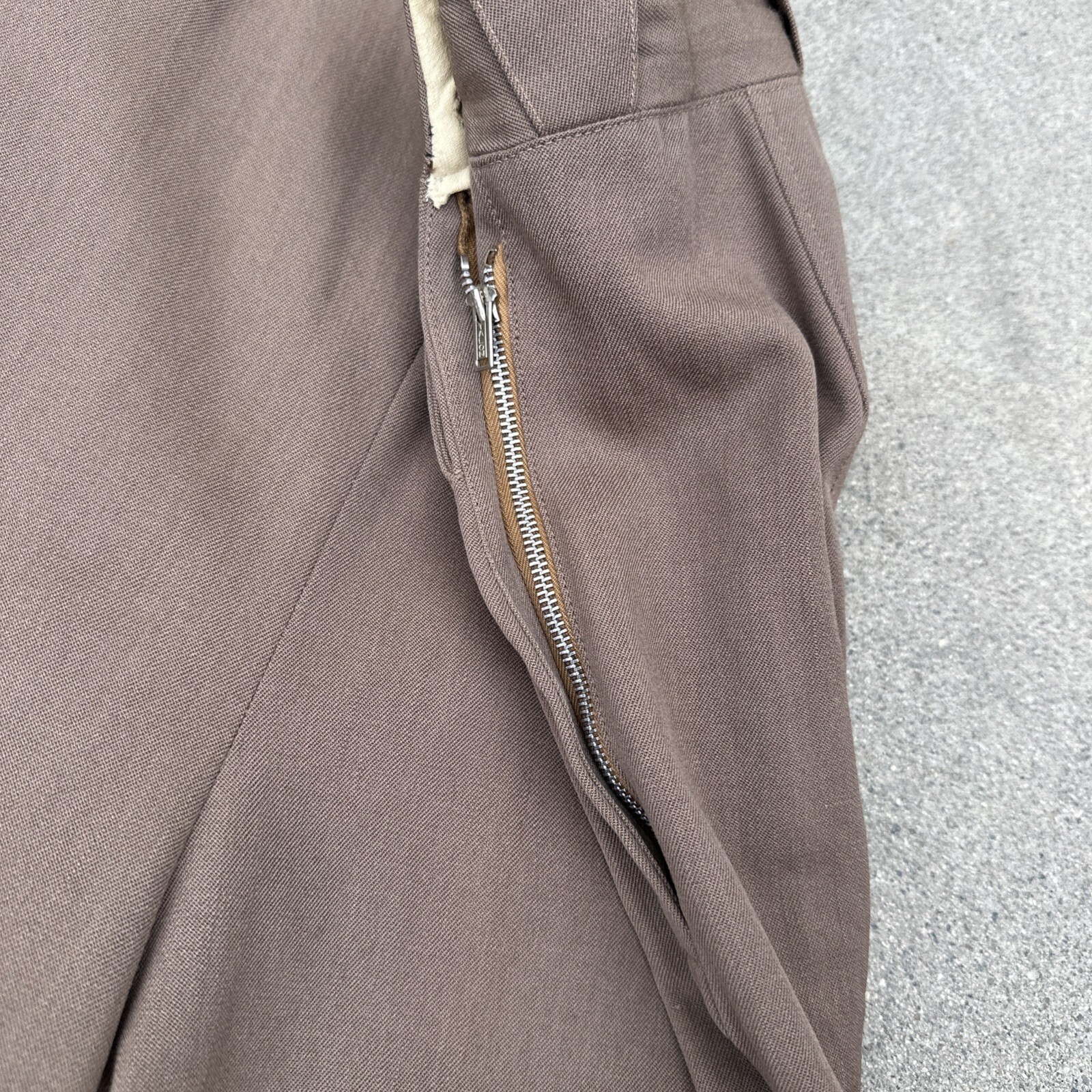 Vintage 1930s 1940s Brown Side Zip Pants Trousers Sportswear High Waisted
