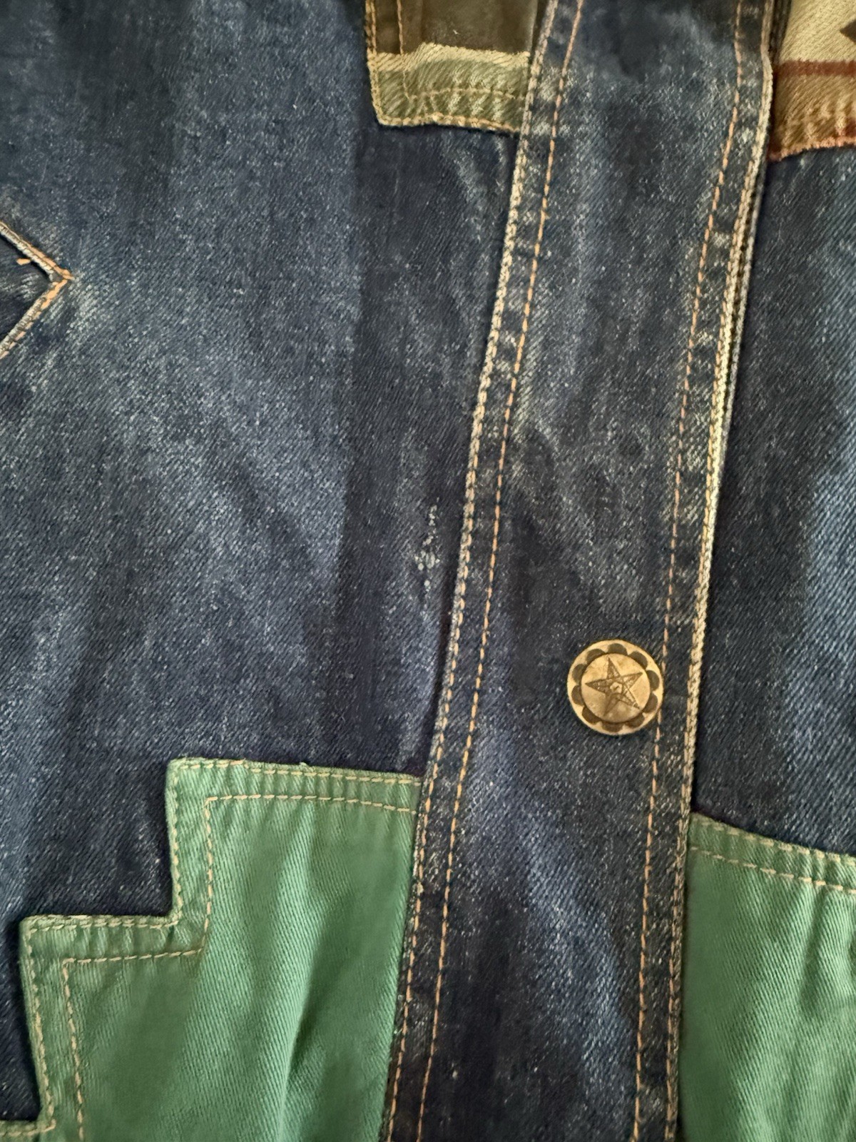 VTG Weathered Blues Izzi Western Denim Jean jacket Southwest Aztec Patchwork L