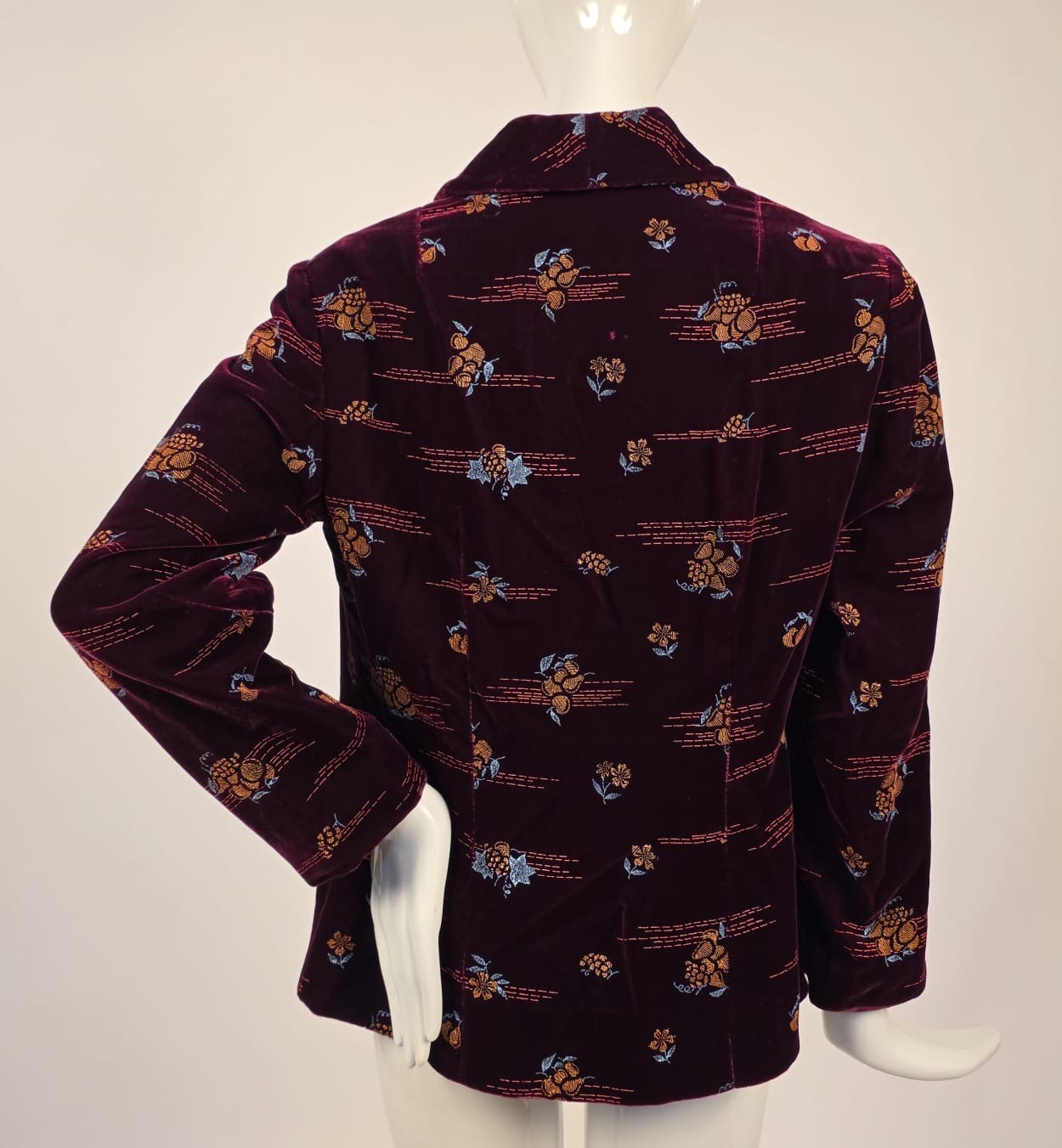VINTAGE 1970’S PLUSH VELVET BLAZER JACKET W FLOCKED FRUIT PRINT