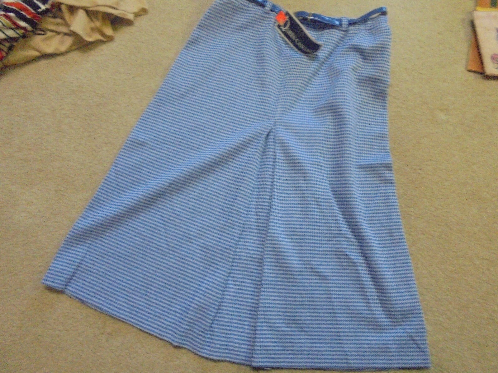Vintage 1970’s NOS New Old Stock Queen Casuals Women’s Plaid Skirt