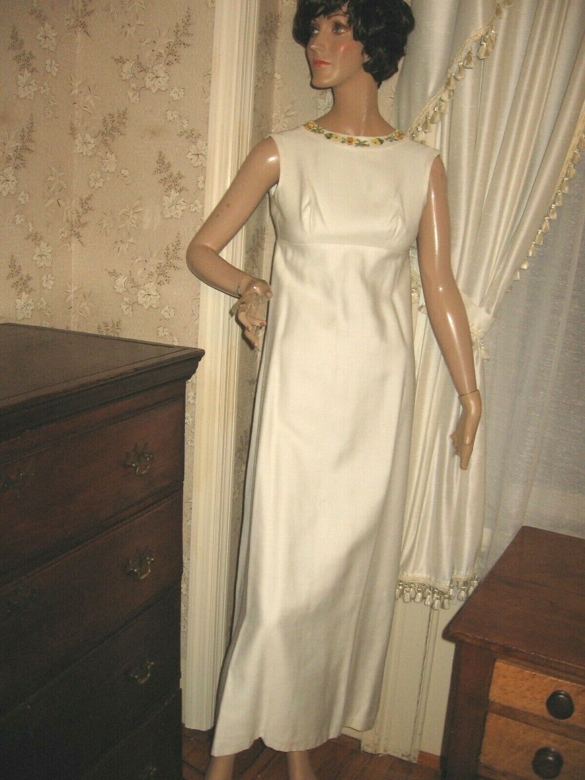 VINTAGE 1960 IVORY EVENING GOWN – GOLD/YELLOW/GREEN EMBROIDERED FLORAL DESIGN