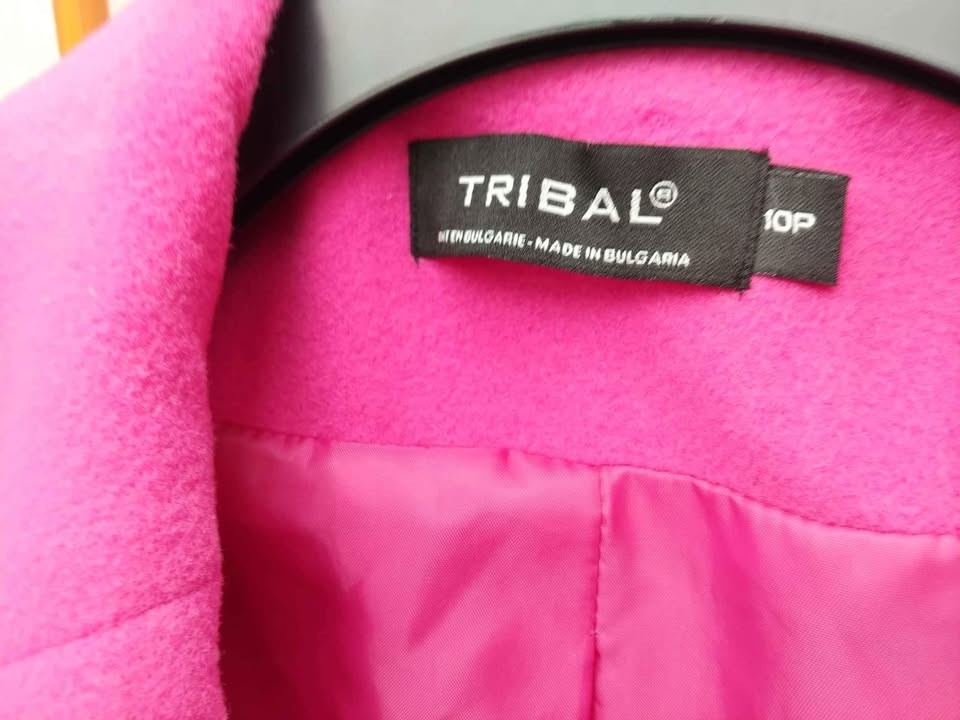 Vintage Blazer by Tribal Sz 10 Petite Hot Pink Wool and Cashmere Bulgaria