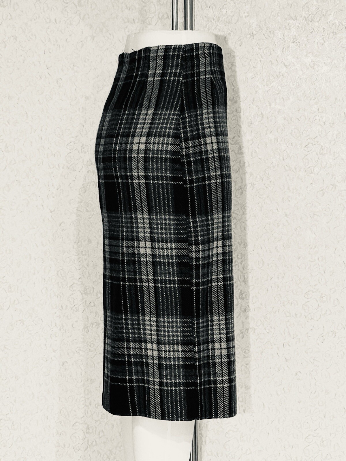 Vintage Lightweight Wool Gray And Black Plaid Pencil Midi Skirt XS/S