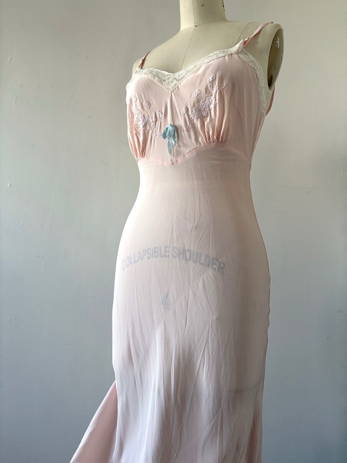 1940s Pink Bias Cut Rayon Slip Dress Floral Embroidery Lace Trim Satin Bow XS