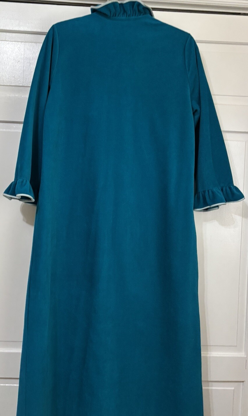 Vintage JC Penny Teal Long Button Up Plush ROBE Women’s Size 14 Made in USA