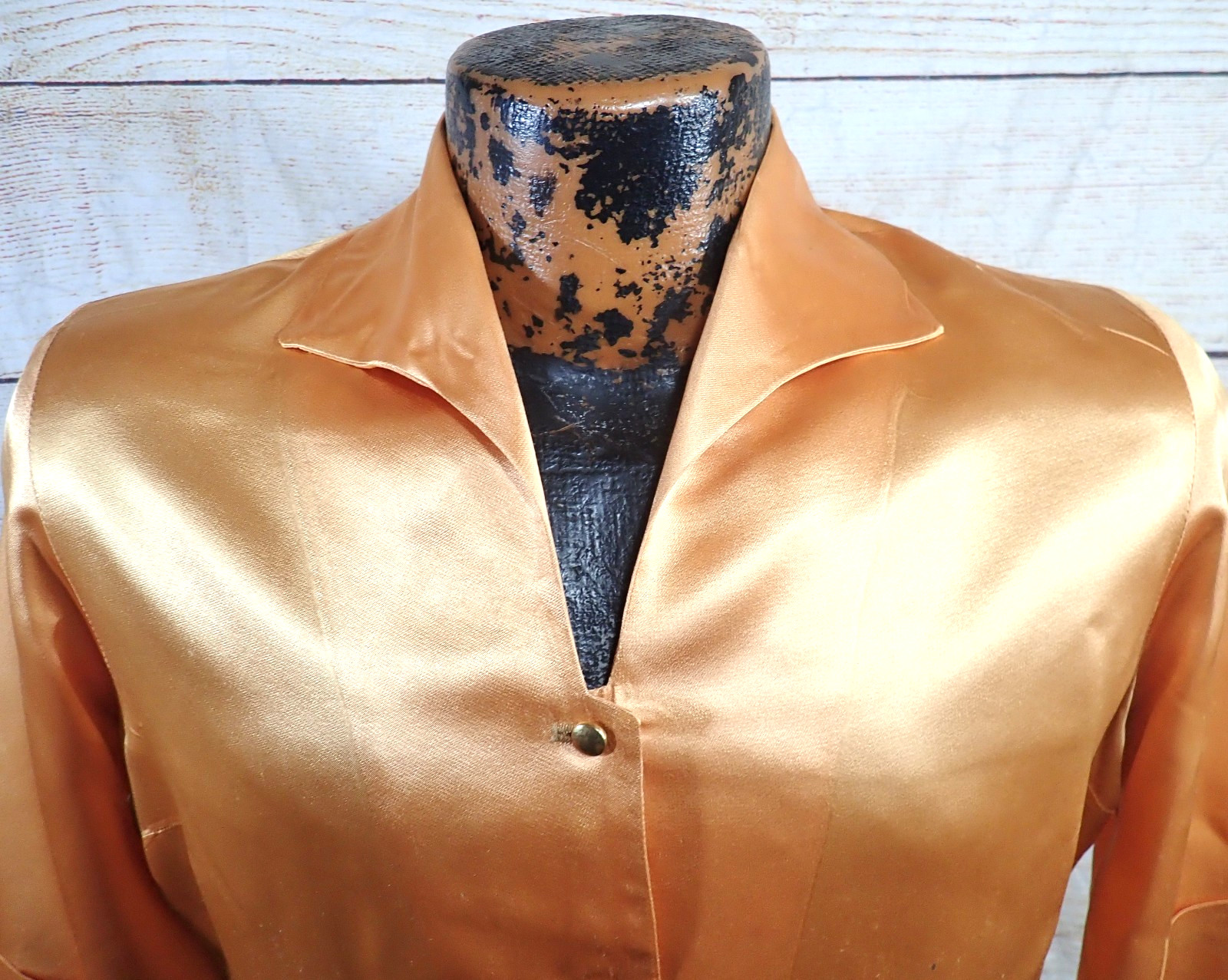 Vintage 50’s DALAS Peach Satin Shirt Jac Blouse Rockabilly Tailored M/L 42″ Bust