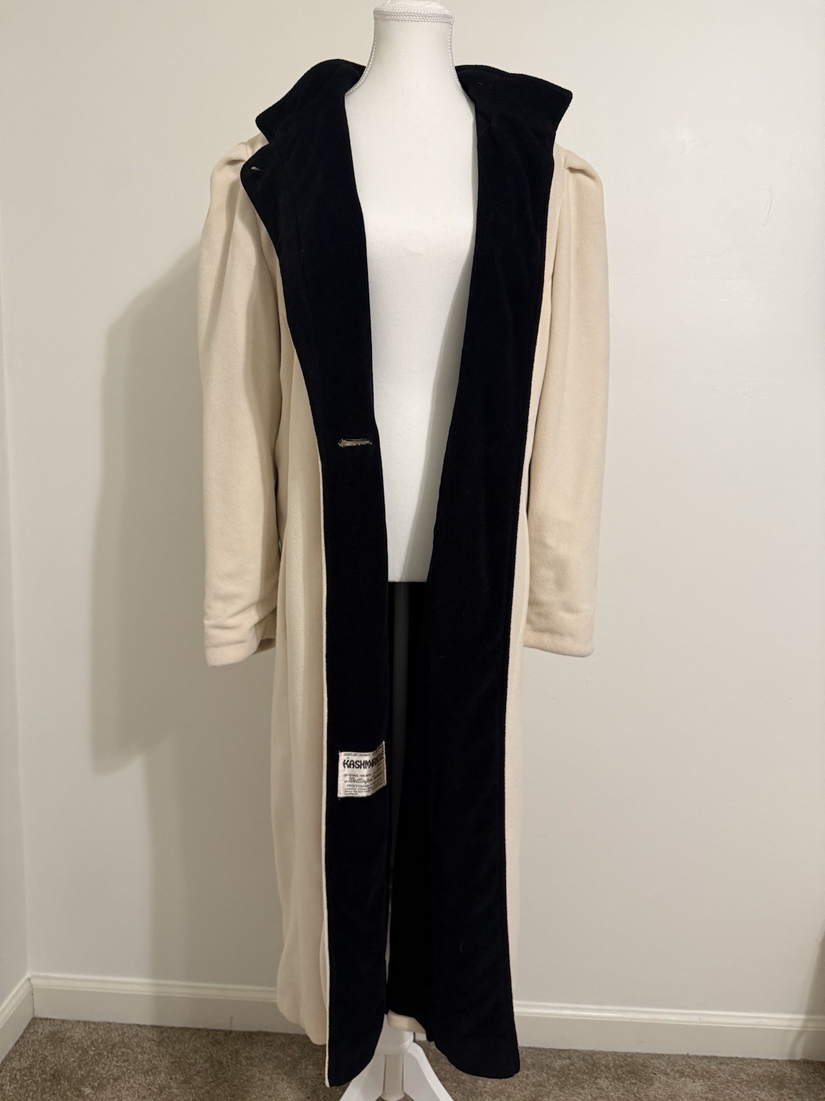 Vintage Kashmiracle Long Cream Trench Coat Wellington Fashions USA Size M Fall
