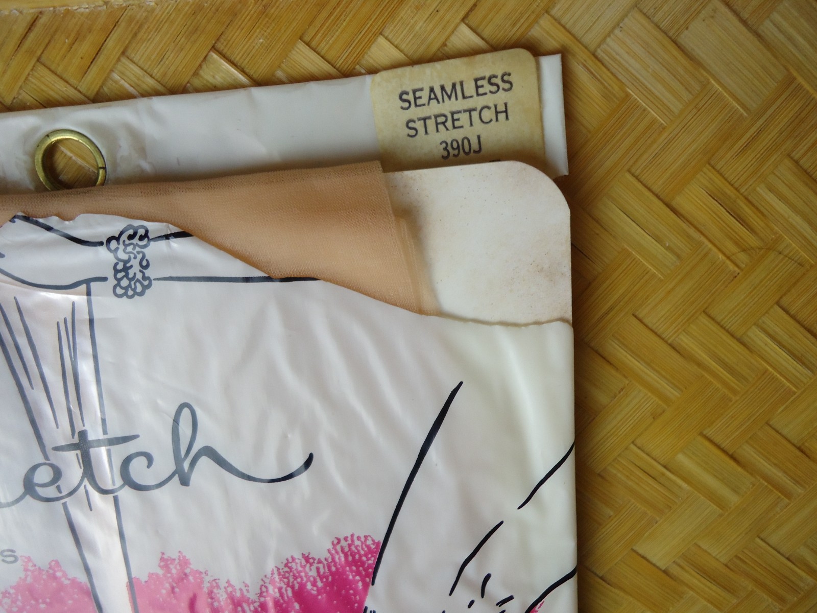VTG NOS Seamless Stretch Stockings 390J Adore Petite 8-8.5-9 Miracle Knit OPEN