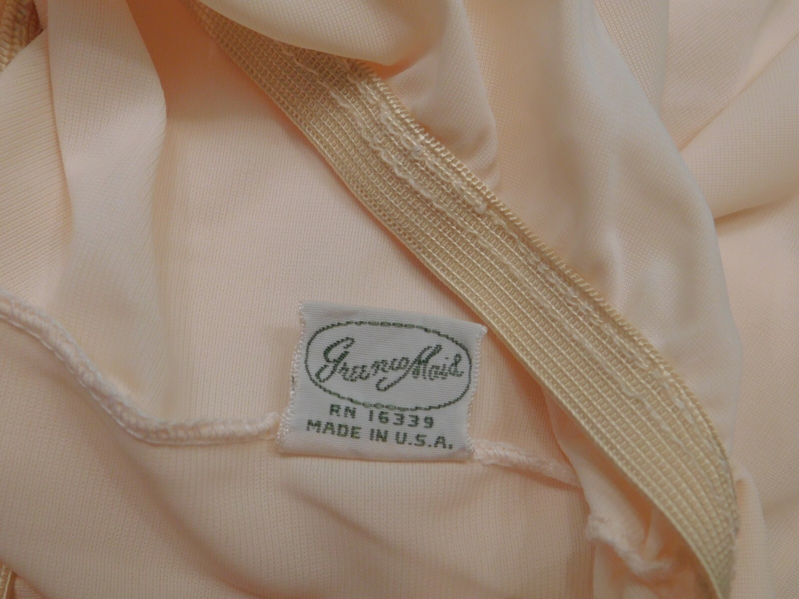 Vtg 1960 Greenco Maid Tricot Size Medium Beige Peach Half Slip Rose Lace Design