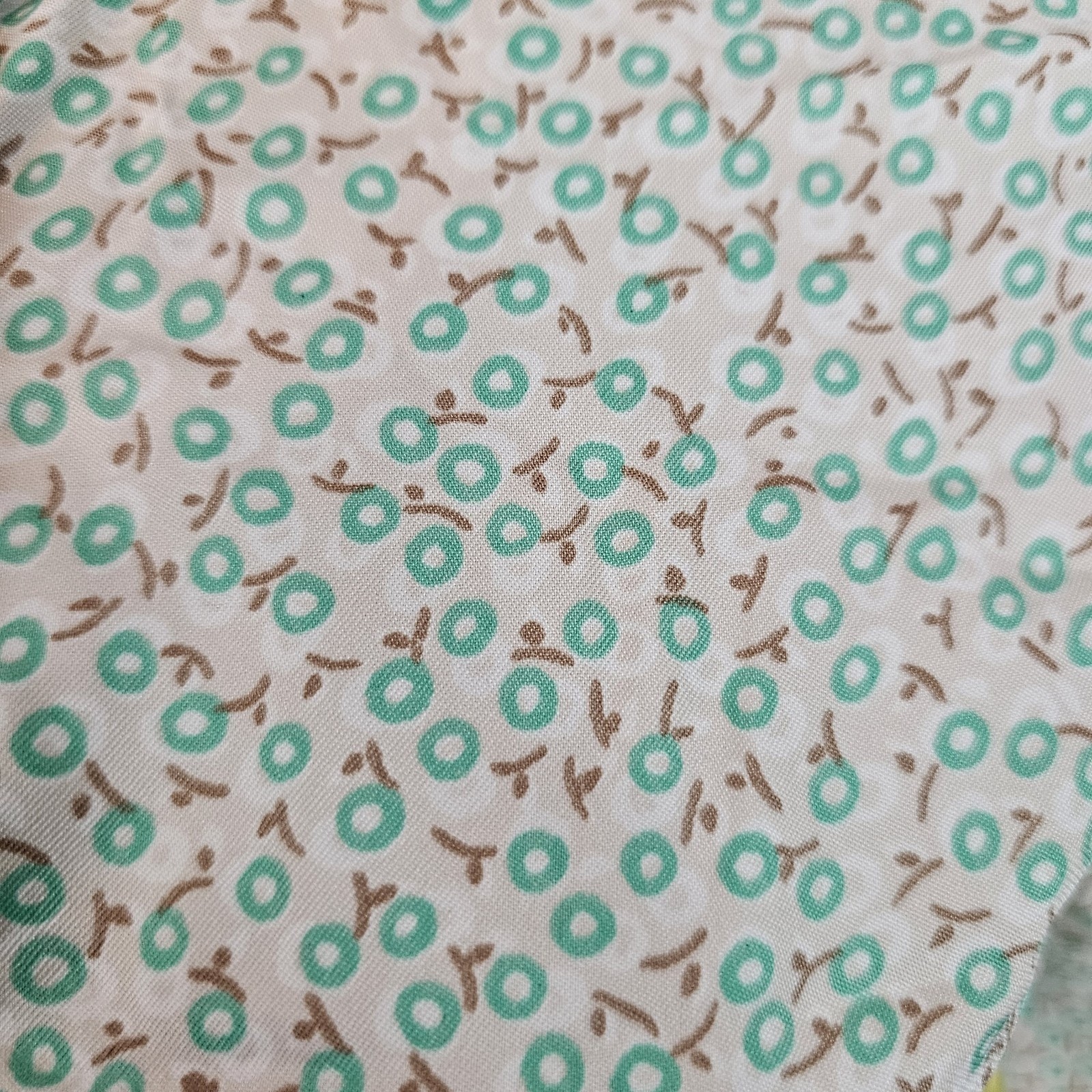 Vintage 1970’s Blouse Top Shirt Pointed Collar Petite Green Floral Print Button