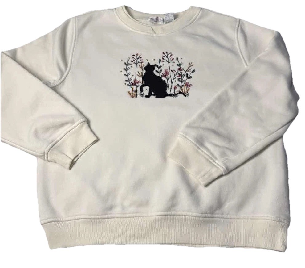 Hasting & Smith Women’s Cream Sweatshirt Embroidery Black Cat Floral Crewneck PM