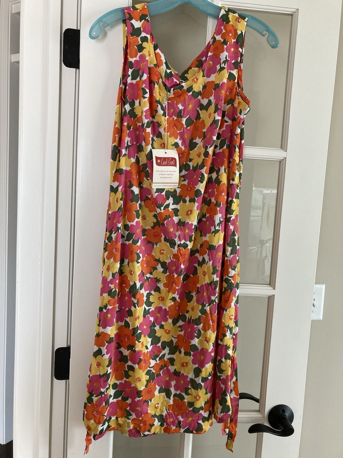 VTG 70s CAROL BRENT FLORAL PRINT COLORFUL SLEEVELESS NIGHTGOWN DUSTER -NWT