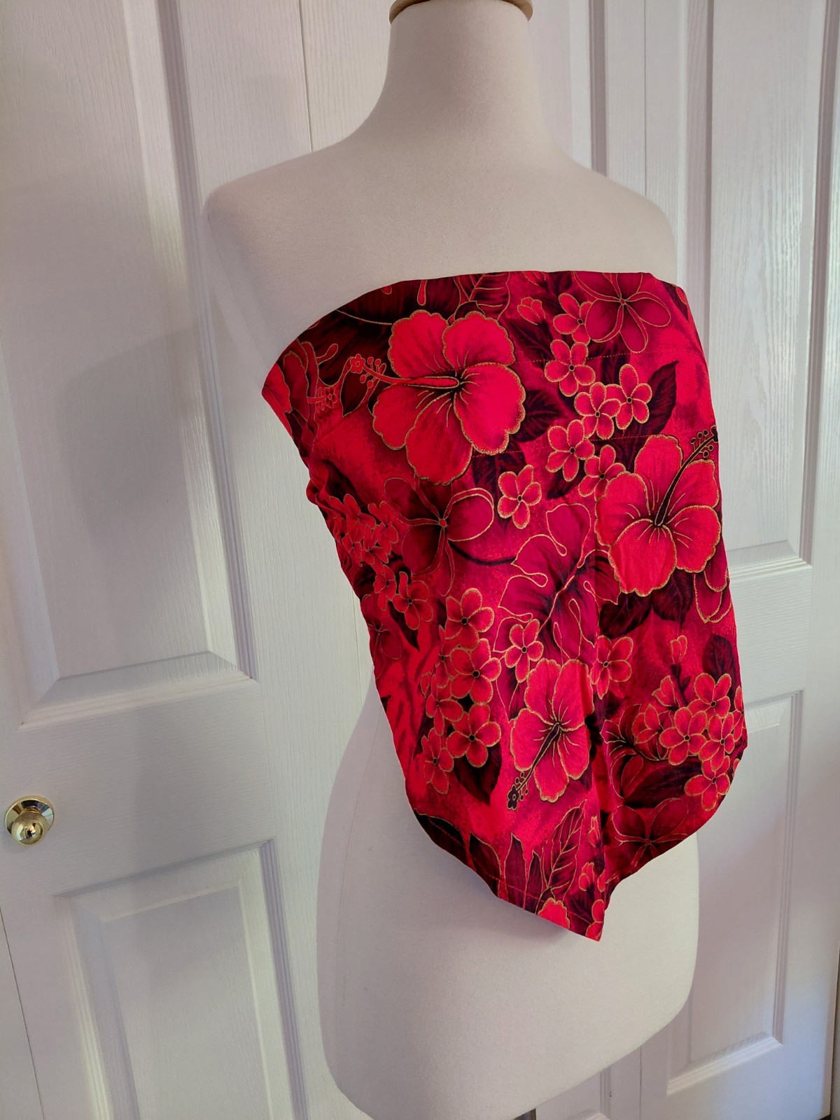 Vintage 1970s Hawaiian Red Floral Handkerchief Top And Skirt Set Medium