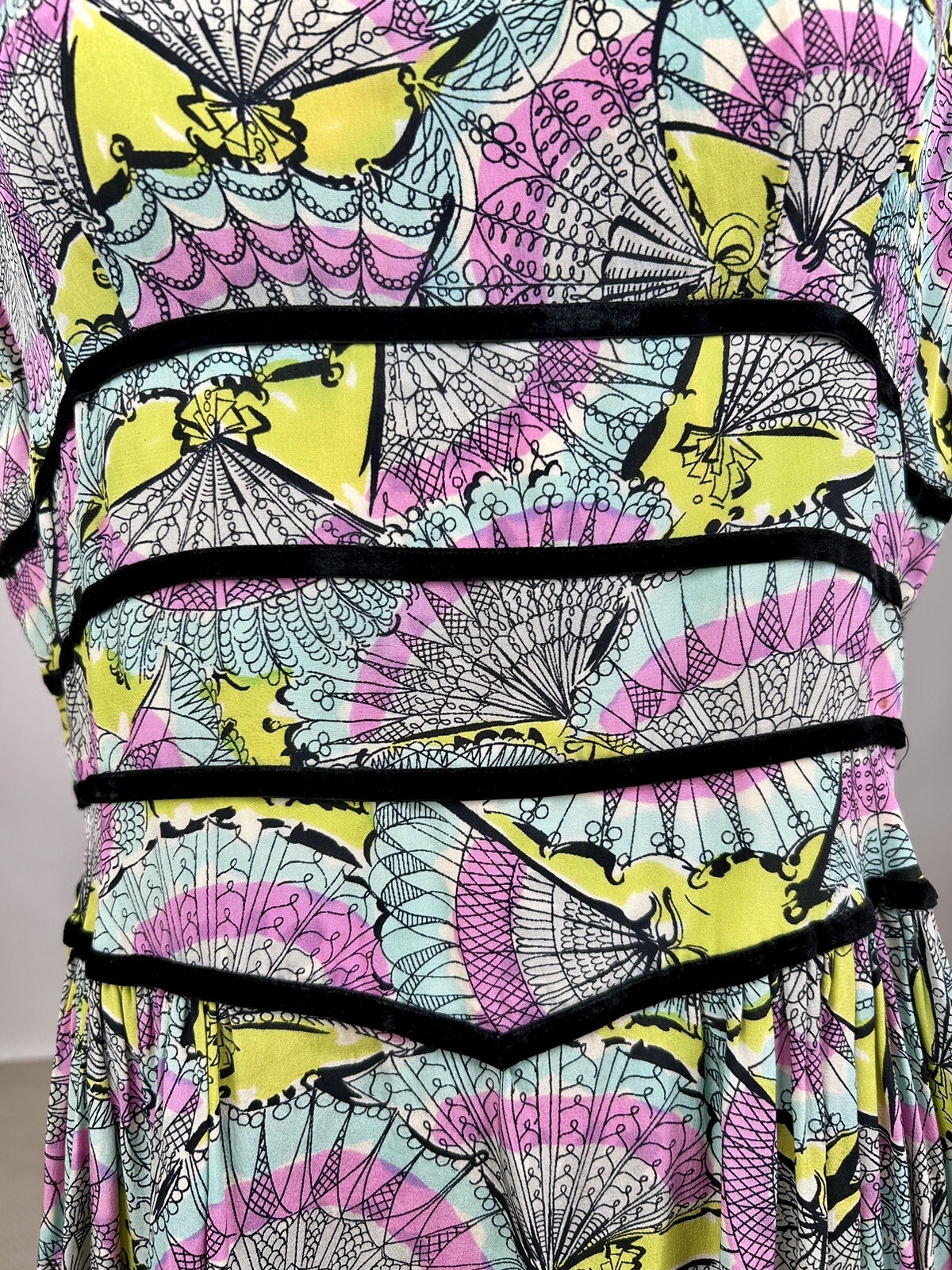 Vintage 1940s Silk Novelty Fan Print Dress Blue Pink Green Black Velvet Ribbons
