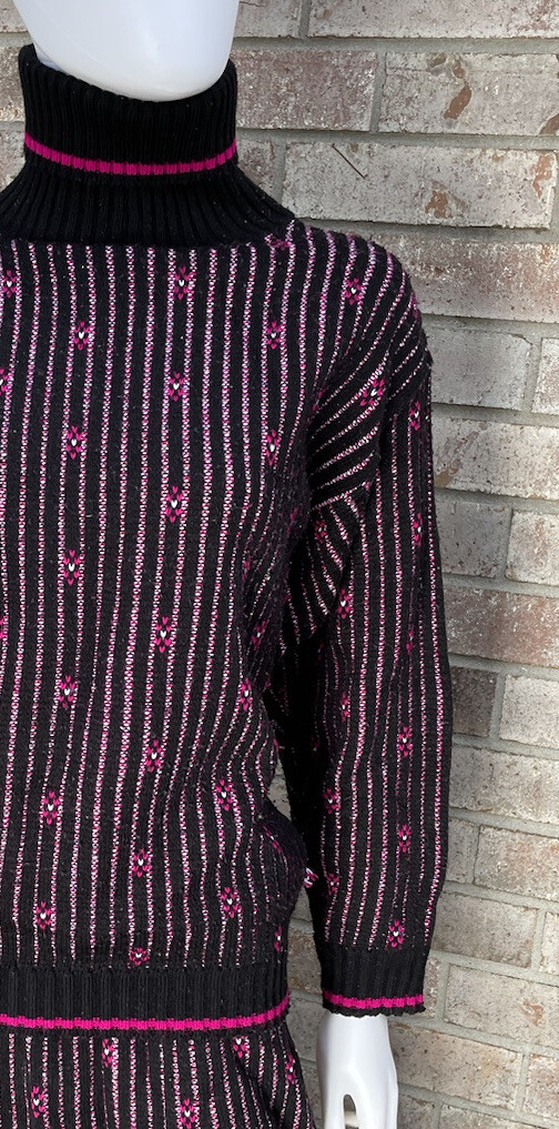 Sweater Skirt Set Medium turtleneck knit pink black bear crossing High Neck ReAD