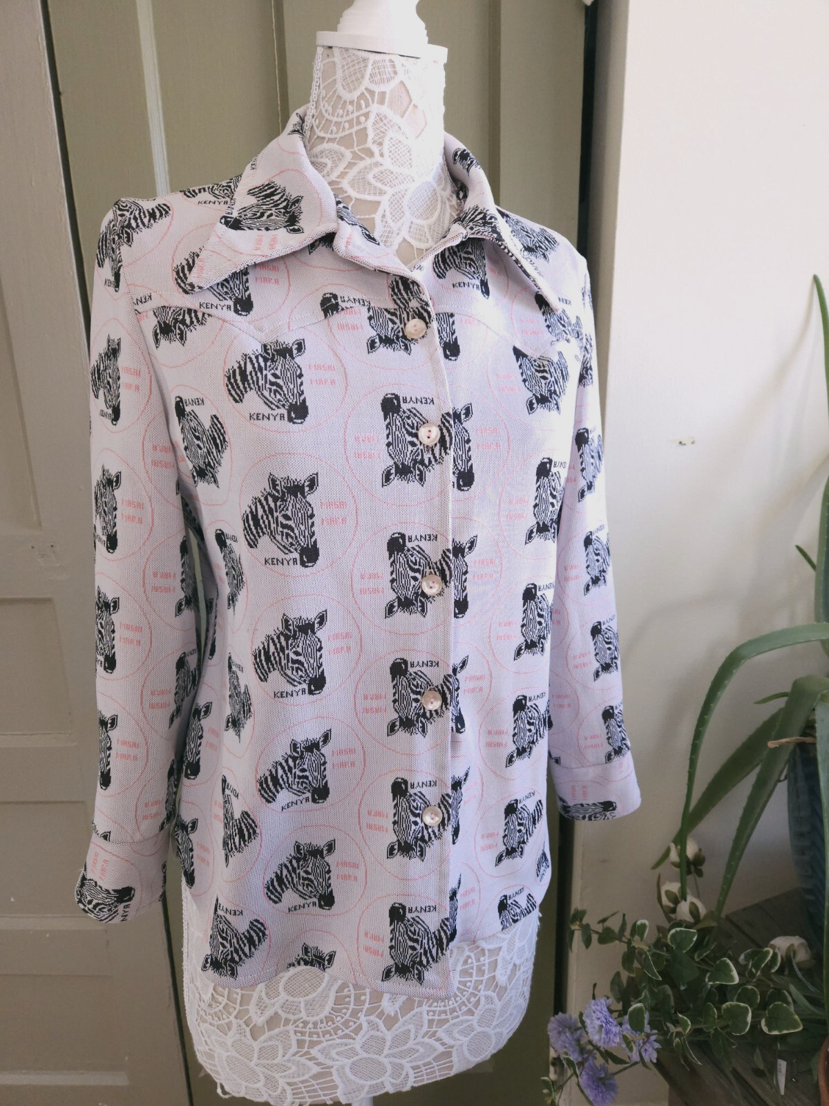 Masai Mara Zebra Double Knit Polyester Western Shirt Women’s Small Vintage 70s