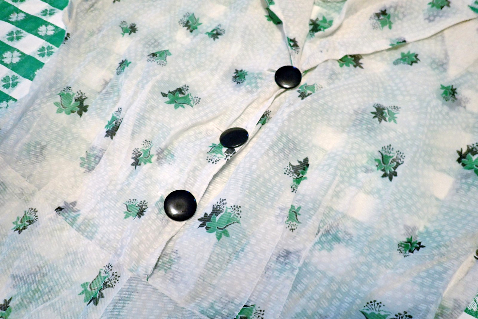 RARE Vintage 1940s 50s Floral SPIDERWEB Novelty FRENCH Sheer Nylon Dress (Read)