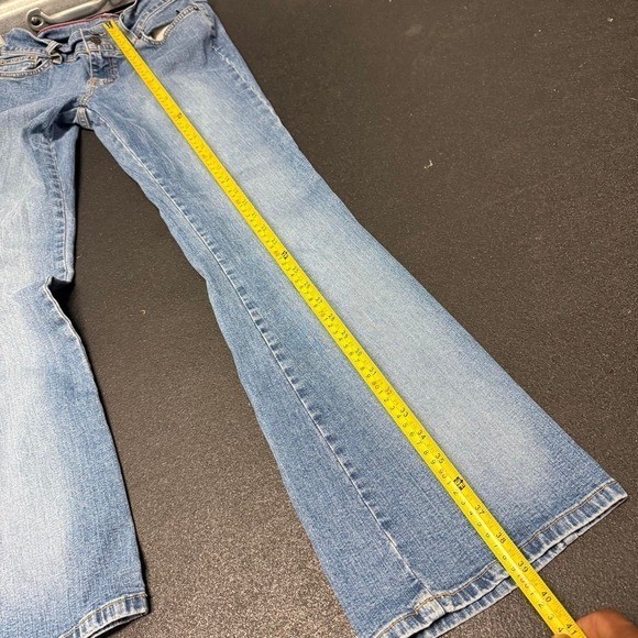 So lightwash vtg y2k bootcut flare low-rise 2000s wmn jeans size 11