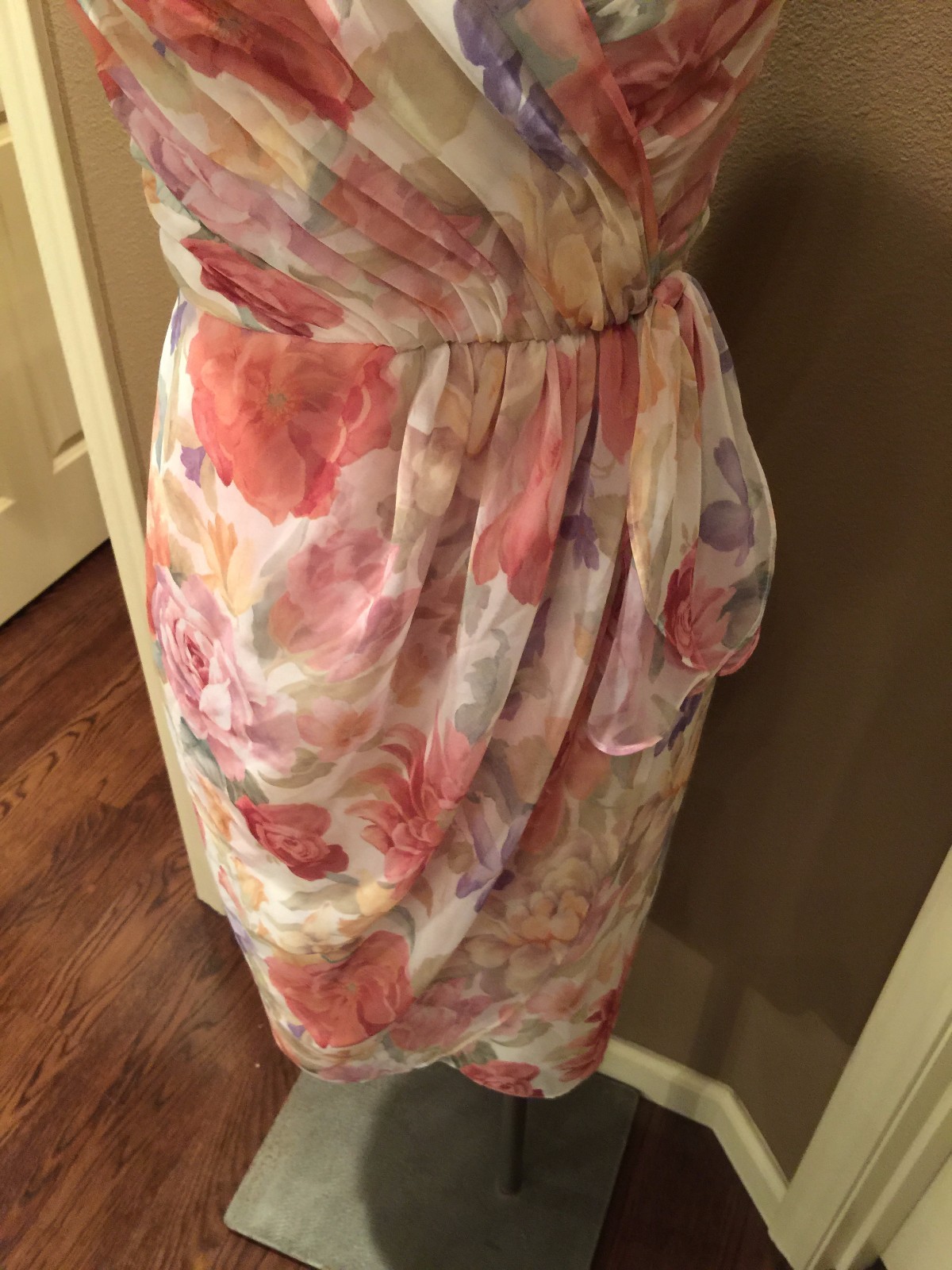 Frank Usher 10 M Floral Ruched Luxe Event Dress W Spaghetti Straps