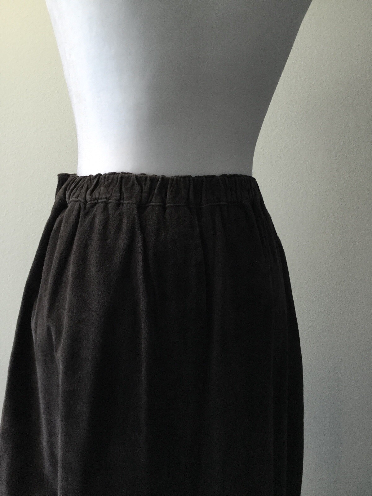 Vintage Deep Plum Purple Suede Midi Skirt by Dialog Size 6 1980’s 1990’s (076)