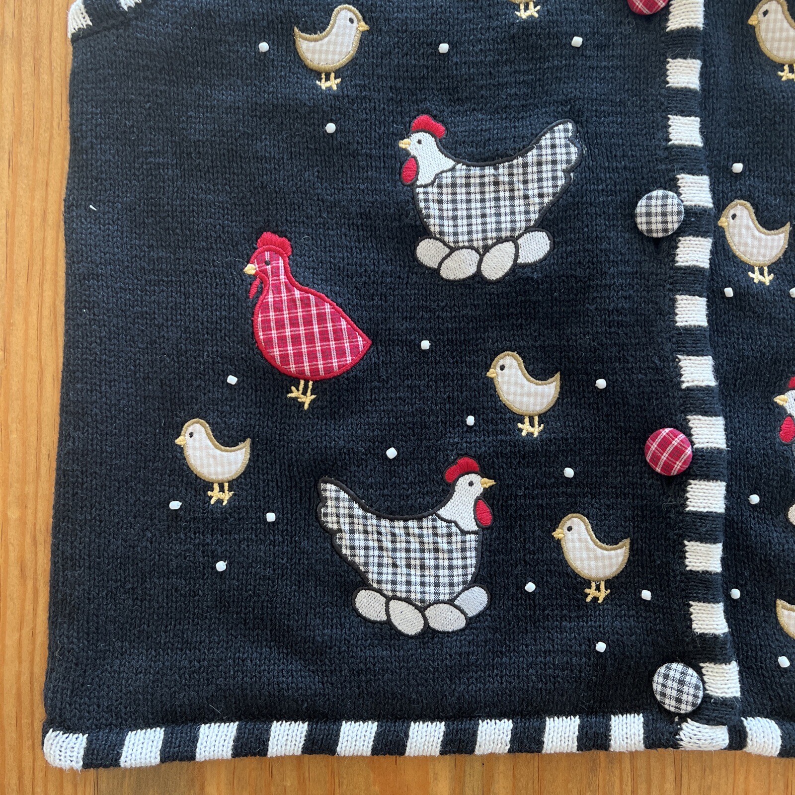 Mandal Bay Womens Size M Vintage Knitted Chicken Vest Black & White Chicks Eggs