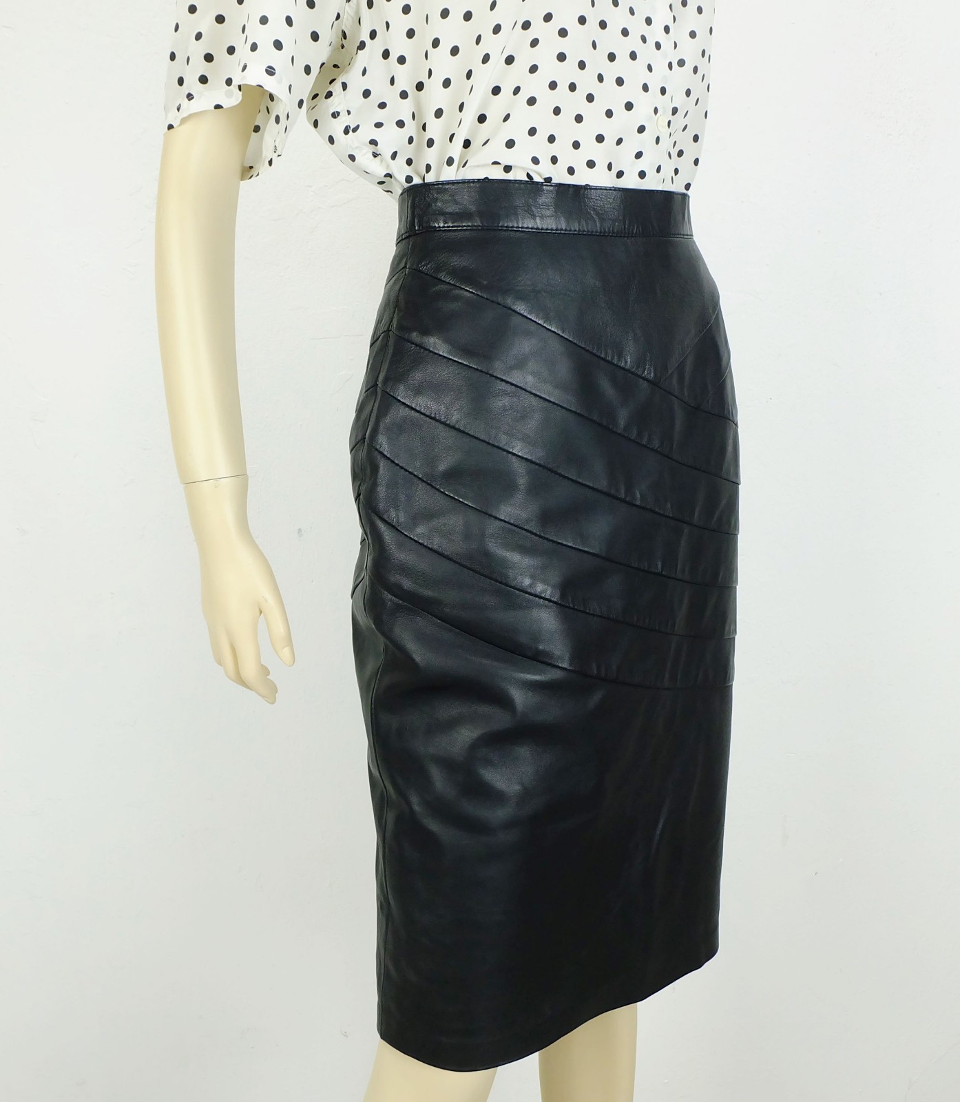 true vintage 80s leather skirt black size 38 pencil skirt pencil skirt