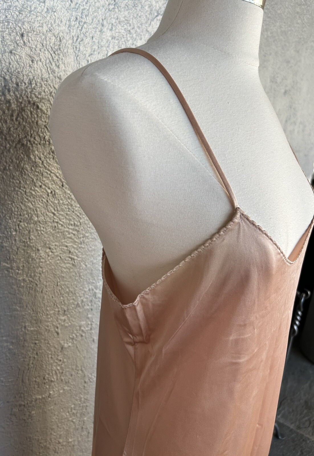 Vintage VANITY FAIR Long Maxi Full Slip Dress 34, Nude Color Nylonn made in USA