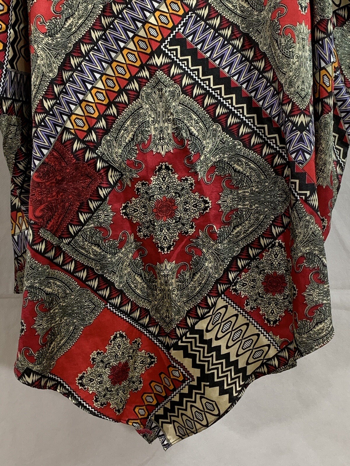 Ashro Free Size Paisley Graphics Caftan Shiney Multicolor Vneck Gold Accent Trim