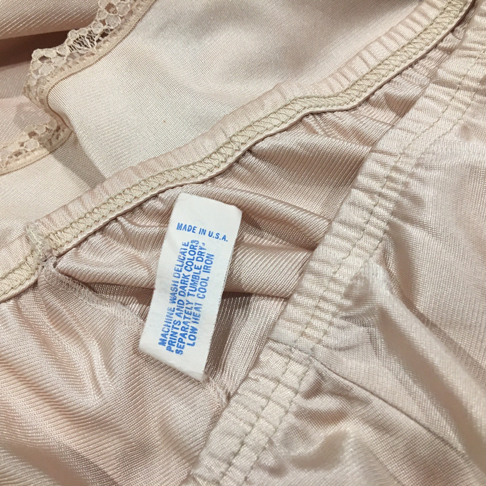 Vtg Vanity Fair Mocha Nylon Shiny Half Slip L