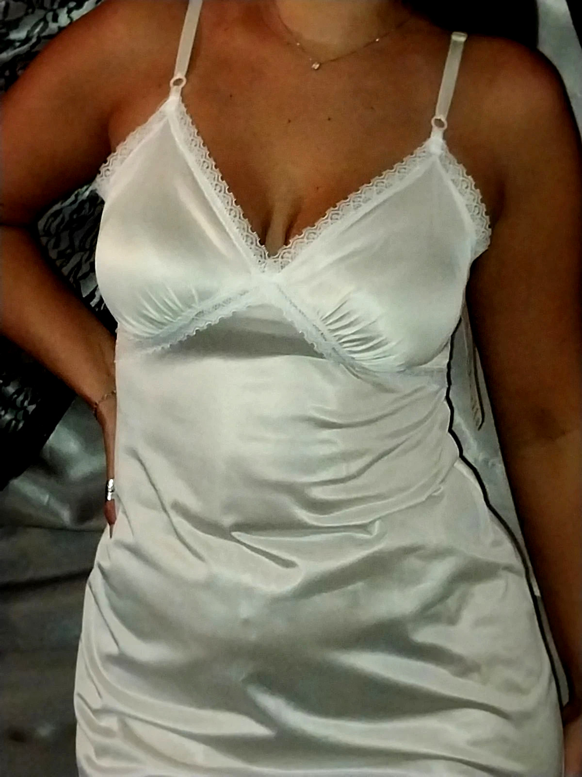 VTG SILKY CAKE LAYER SHINY SEARS DRESS SLIP OFFICE SECRETARY LACY CROSS HEART M