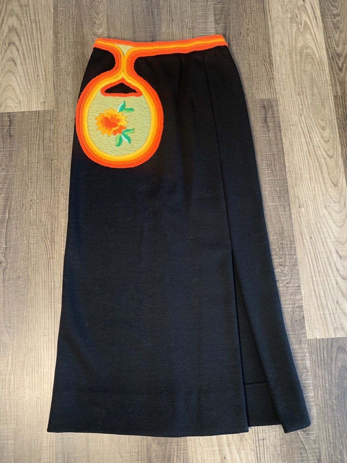 Pierre Cardin 1960’s Space Age Black High Slit Full Length Column Skirt Yarn Fnt