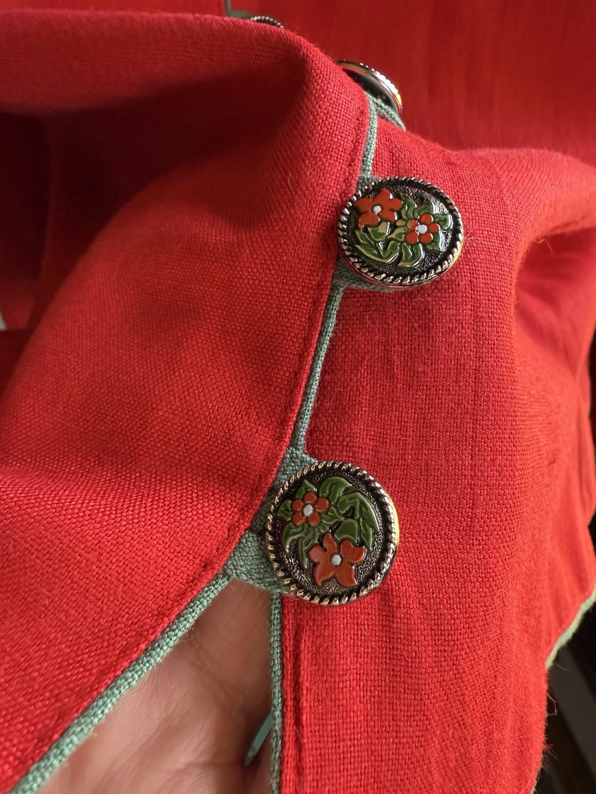 Vintage Meico Landhaus holiday poinsettias skirt jacket set, size EU 46