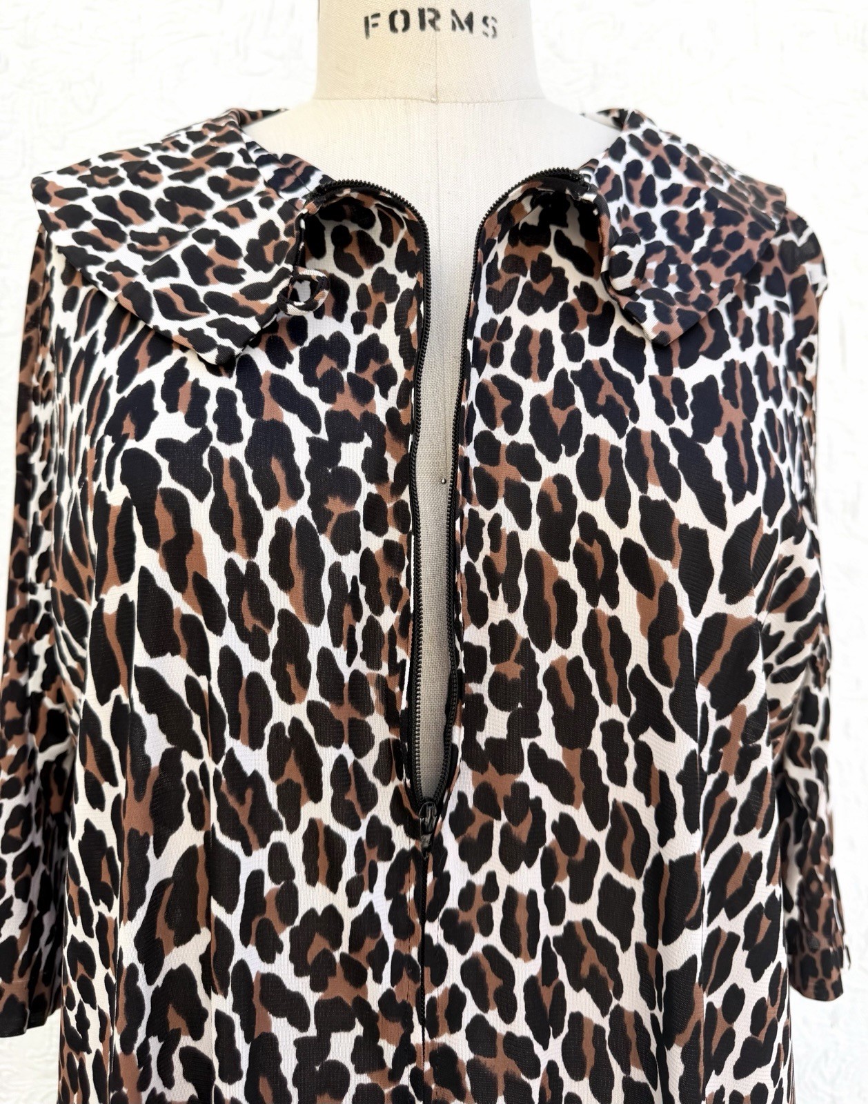 Vintage 60s Cheetah Midi Robe Leopard Funnel Collar A-line Zip Front Sz S/M