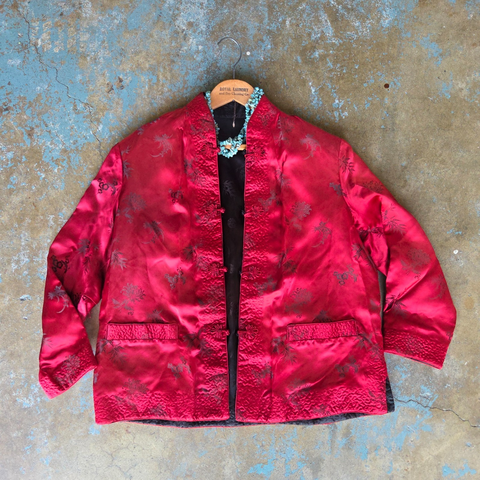 Vintage Asian Inspired Jacket Size XL Red Black Reversible Satin Frog Closure
