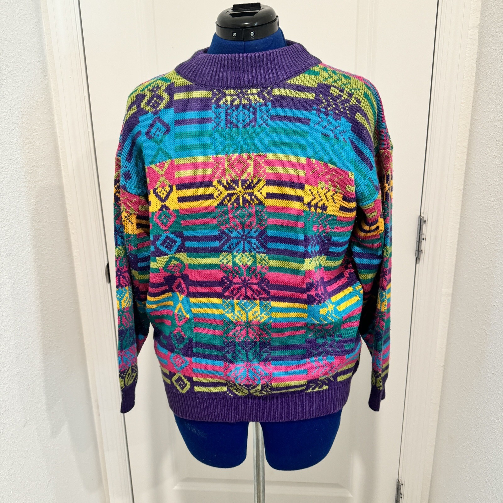 Women’s Vtg Retro Pull Over Sweater Size Medium 80s 90s Colorful Retro Rainbow