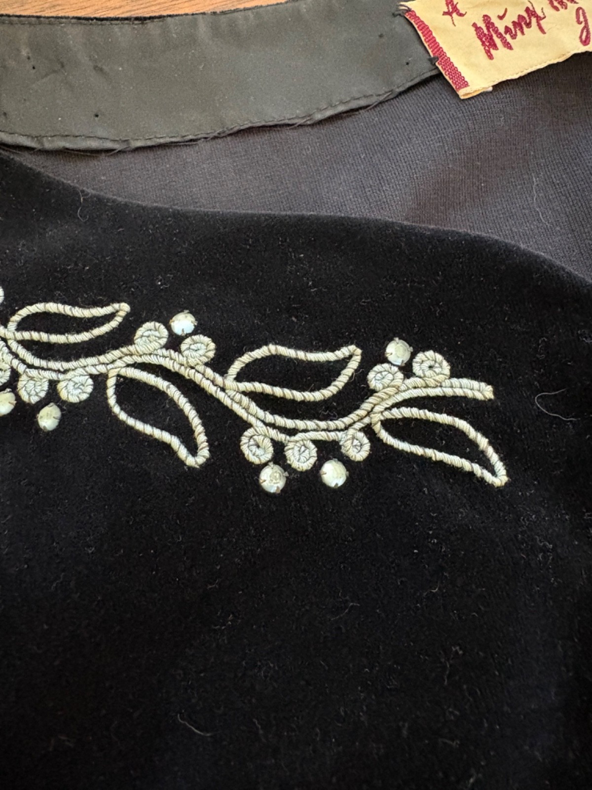 VTG 40s 50s MINX MODES Velveteen Dress Cord Embroidery Rhinestone Boat Neck XS