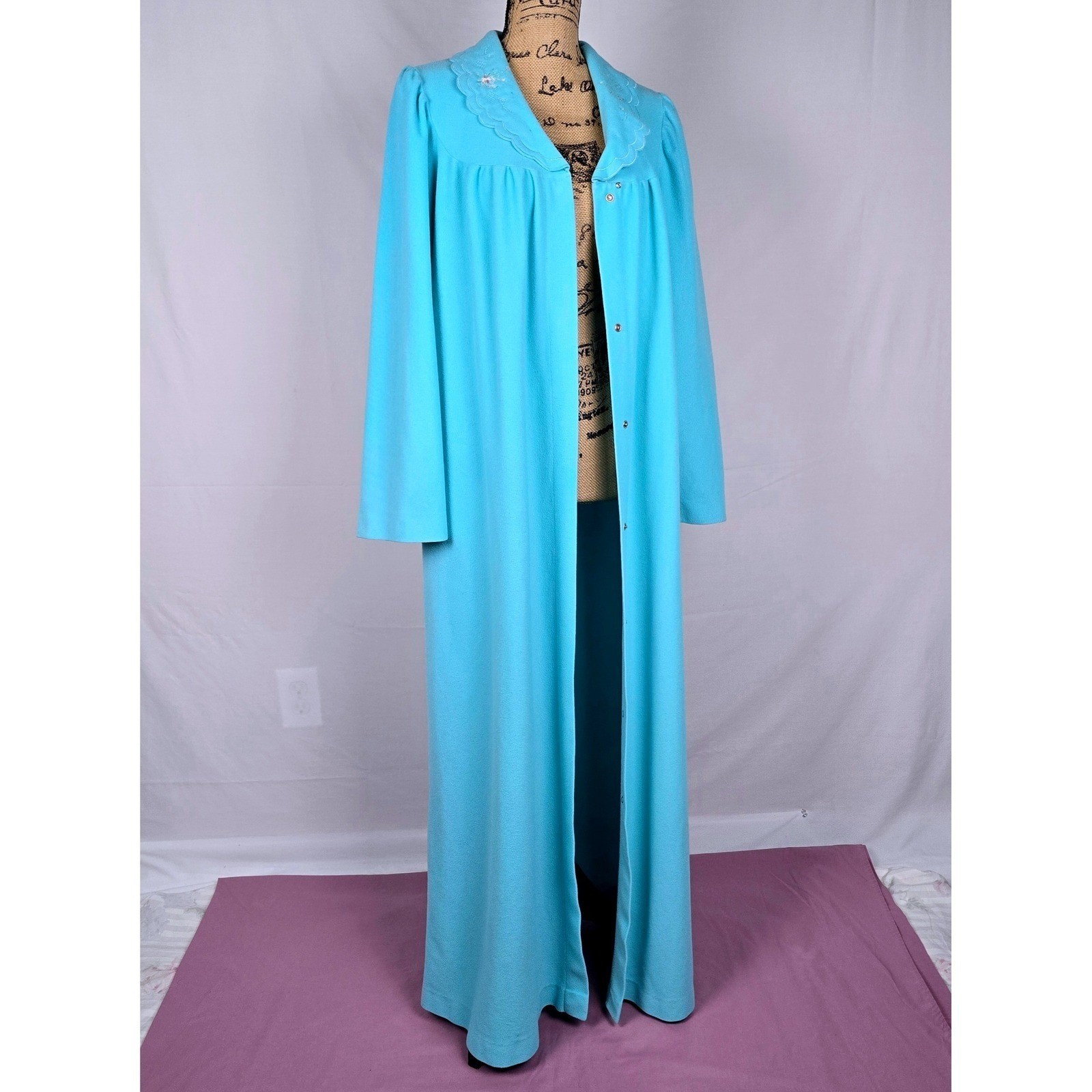 Vintage Shadowline Robe Turquoise Blue Fleece Floral Embroidered Snap Front L