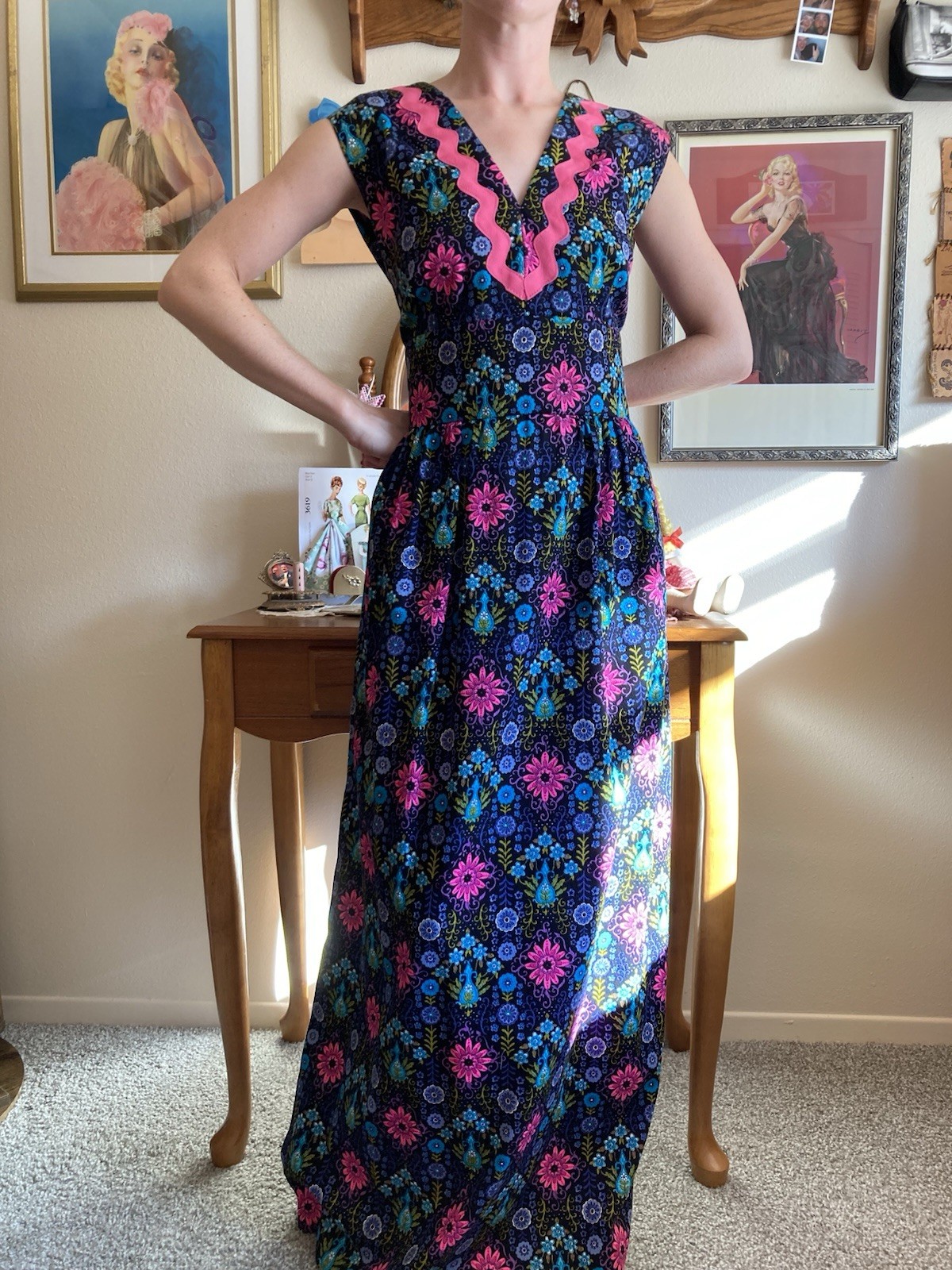 1970s Vibrant Psychedelic Floral Barkcloth Style Maxi Dress, Bust 36in