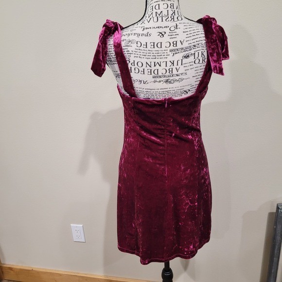 Forever 21 Magenta Velvet knit mini body con Dress Women SZ M whimsy Goth club