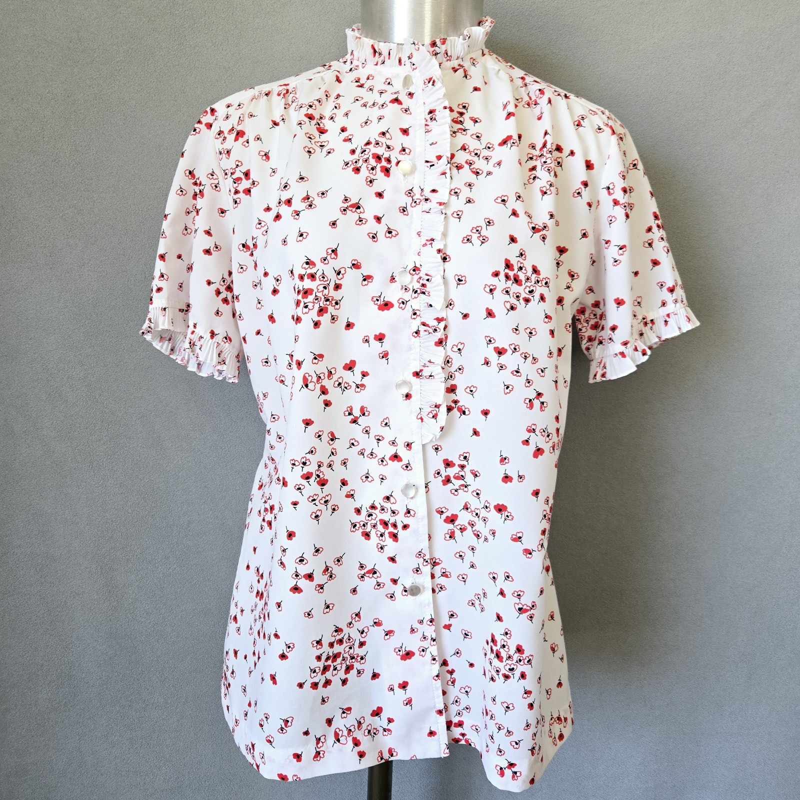 Vintage Short Sleeve Floral Blouse White Red Black Small