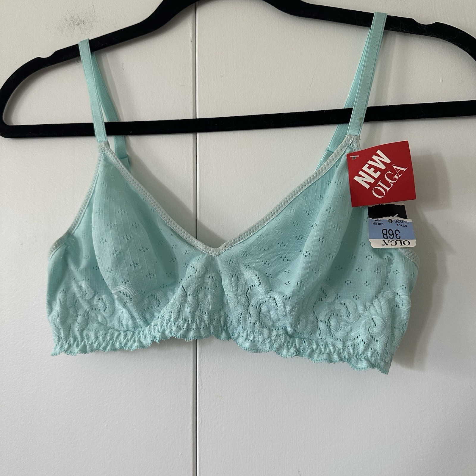 Vintage 1980s/1990s Deadstock Turquoise Pointelle Floral Underwire Bra OLGA 36B